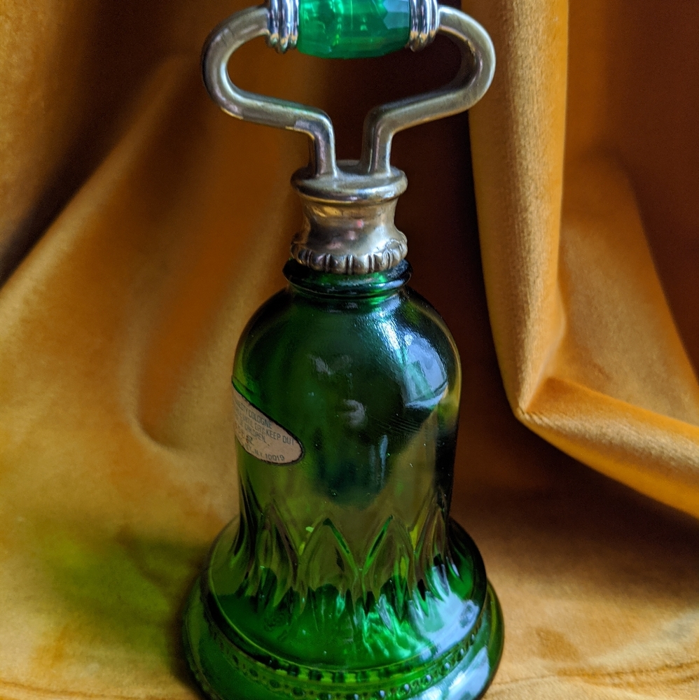 💚 vintage green glass Avon perfume bottle